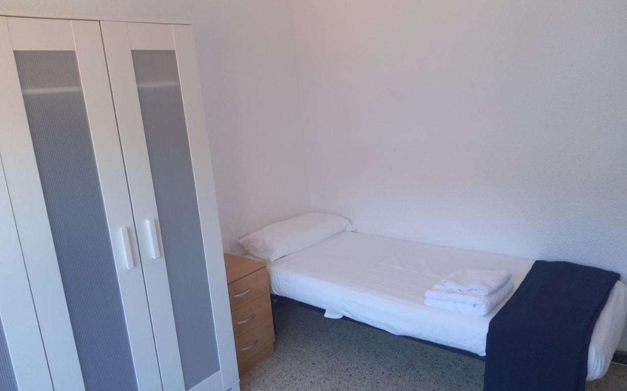 Holidays Domus Iano Esparraguera Екстер'єр фото
